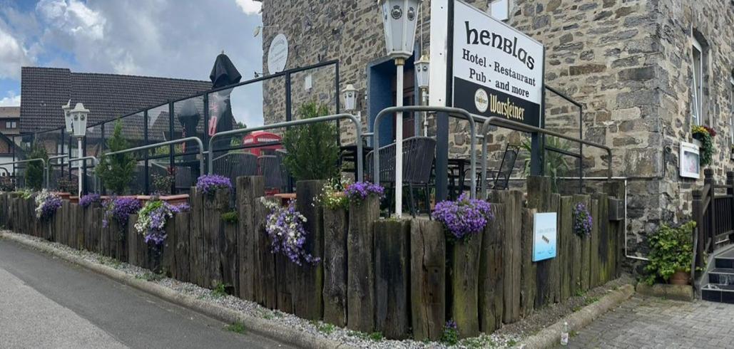 Henblas Hotel Neuenrade Buitenkant foto