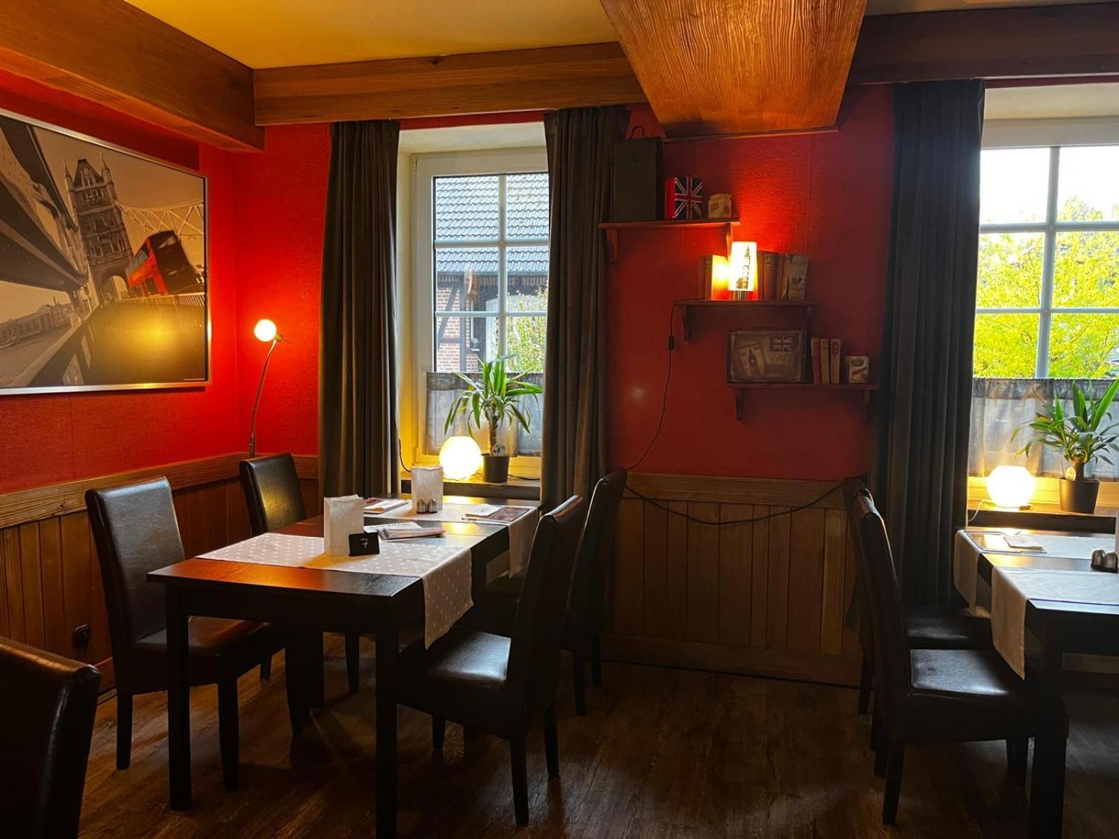 Henblas Hotel Neuenrade Buitenkant foto