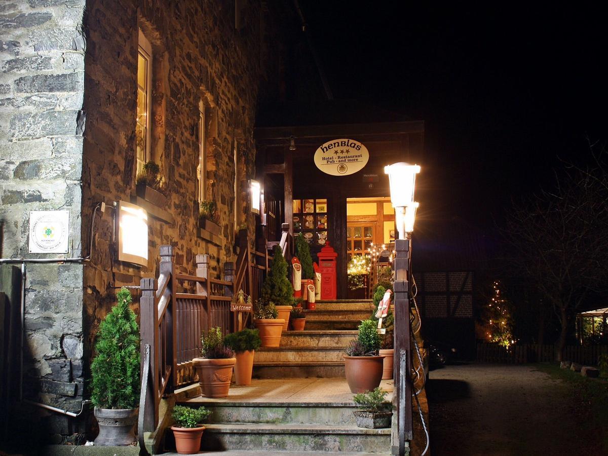 Henblas Hotel Neuenrade Buitenkant foto